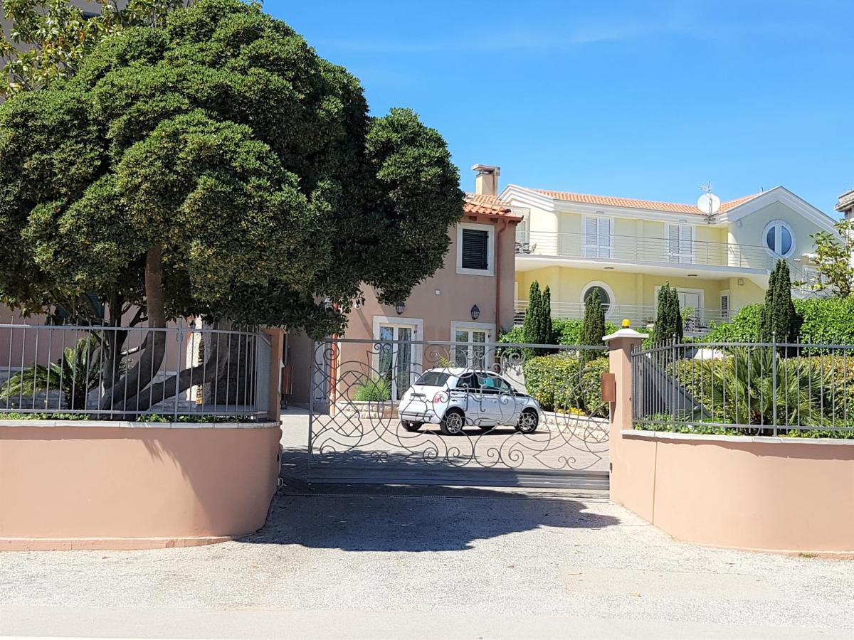 Villa Maestral Zara Esterno foto