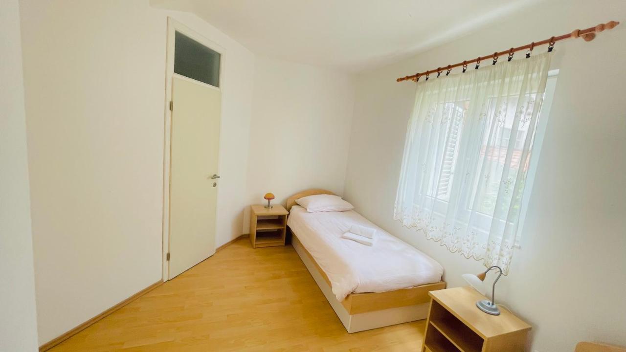 Villa Maestral Zara Esterno foto