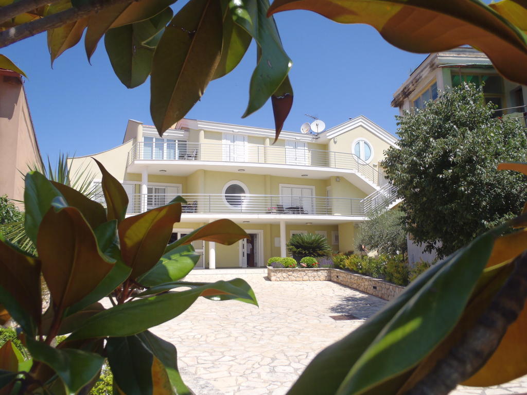 Villa Maestral Zara Esterno foto